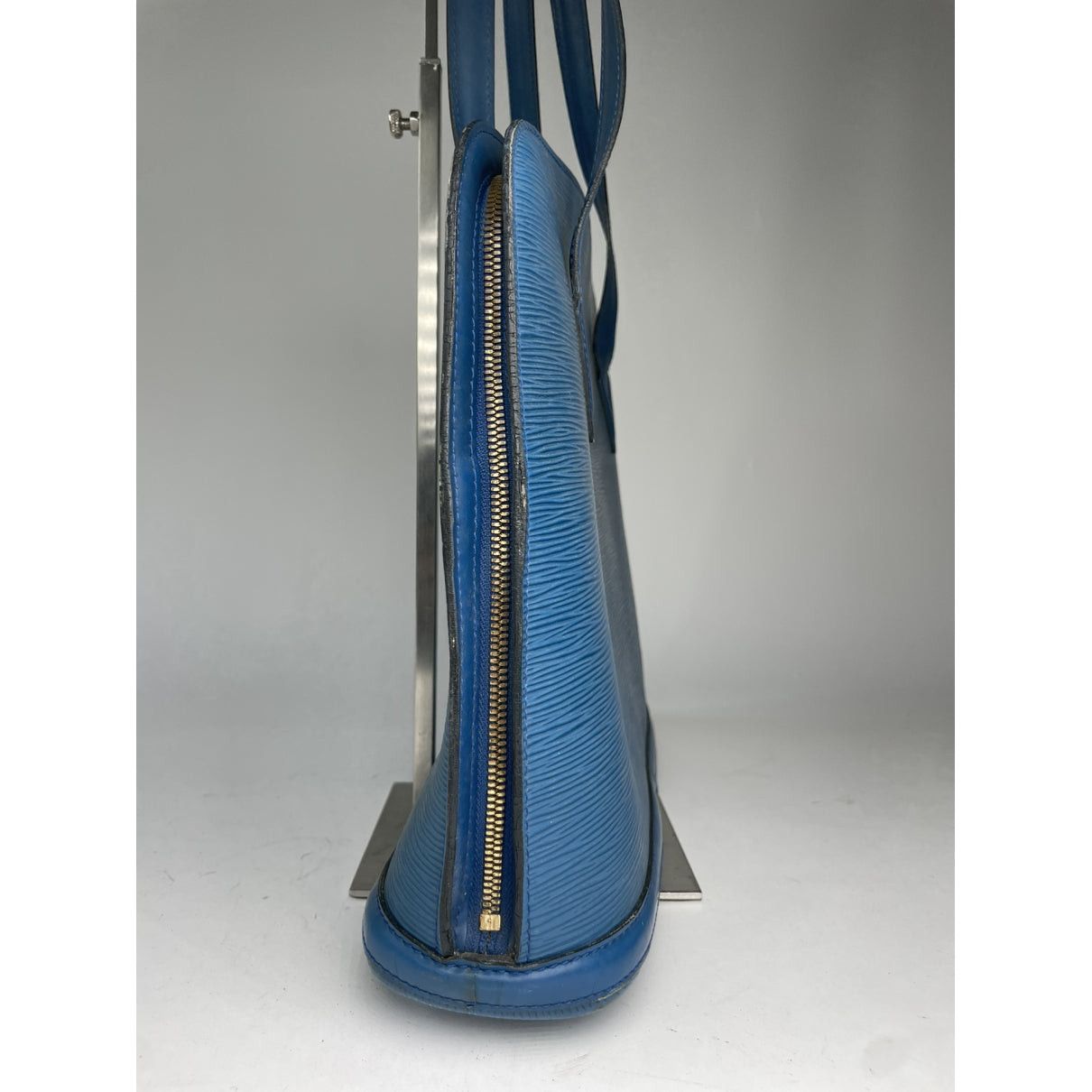 Louis Vuitton Lussac Blue Leather Handbag Size ONE SIZE - 4 Thumbnail