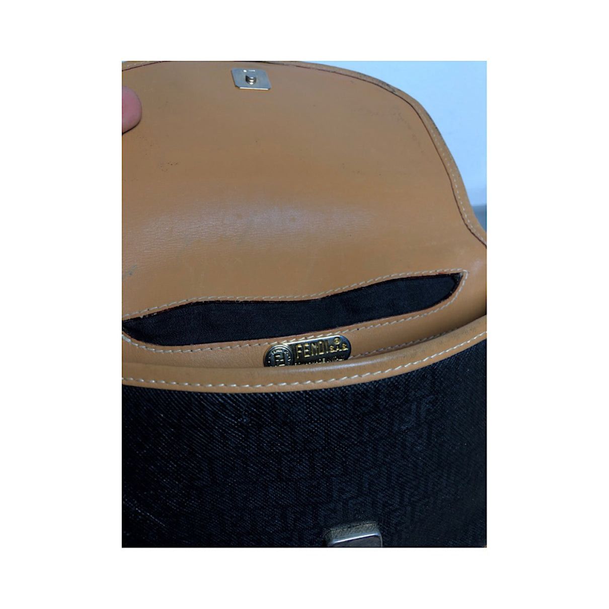 Fendi Baguette Brown Leather Handbag Size ONE SIZE - 3 Thumbnail