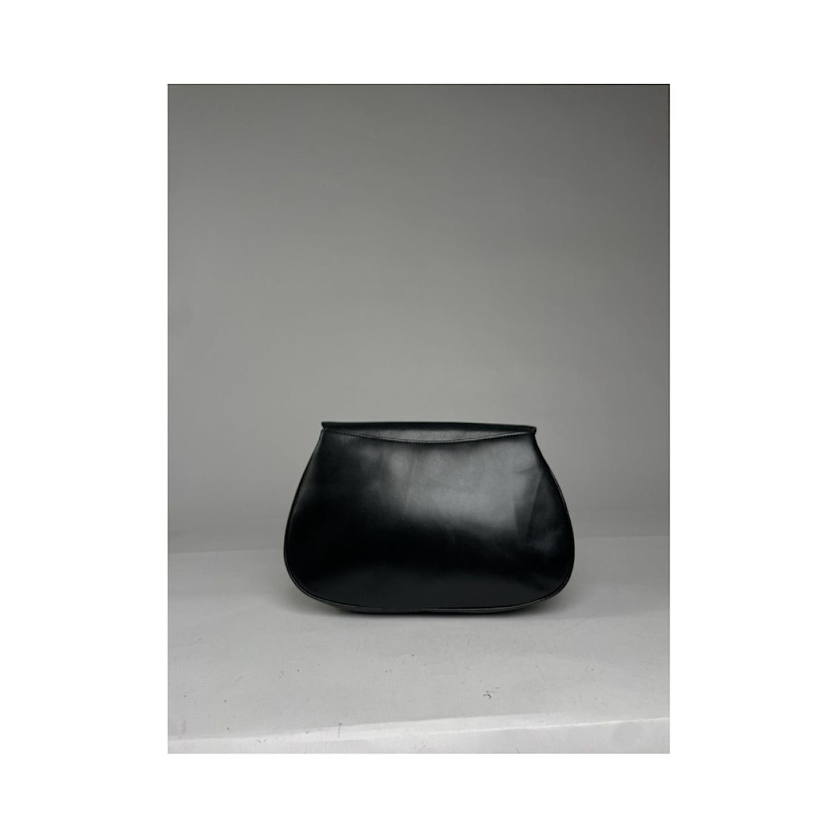 Givenchy Bow Cut Black Patent Leather Clutch Bag Size ONE SIZE - 5 Thumbnail