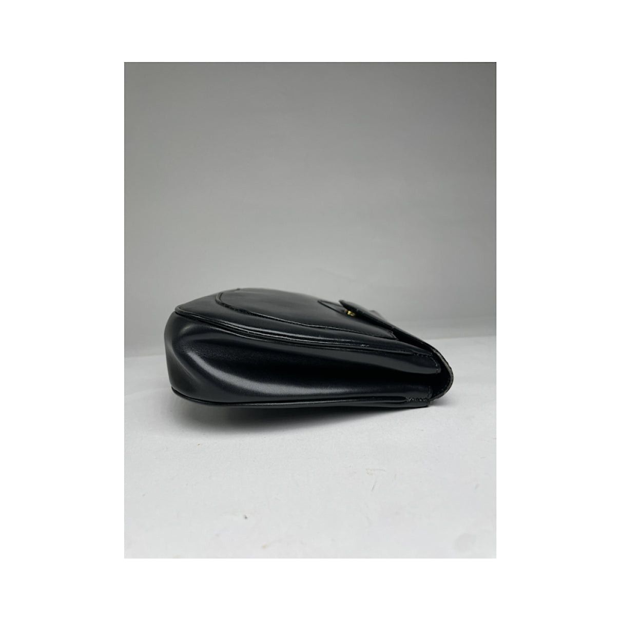 Givenchy Bow Cut Black Patent Leather Clutch Bag Size ONE SIZE - 3 Thumbnail