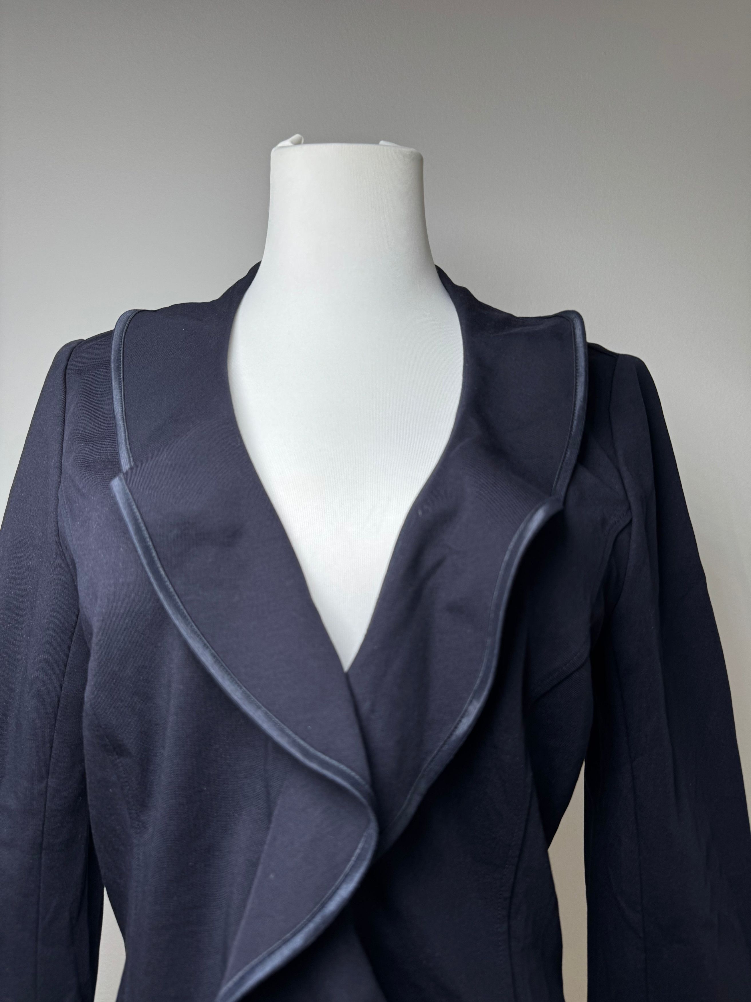 Courreges Vintage Paris Trench 38/M Size S / US 4 / IT 40 - 2 Thumbnail