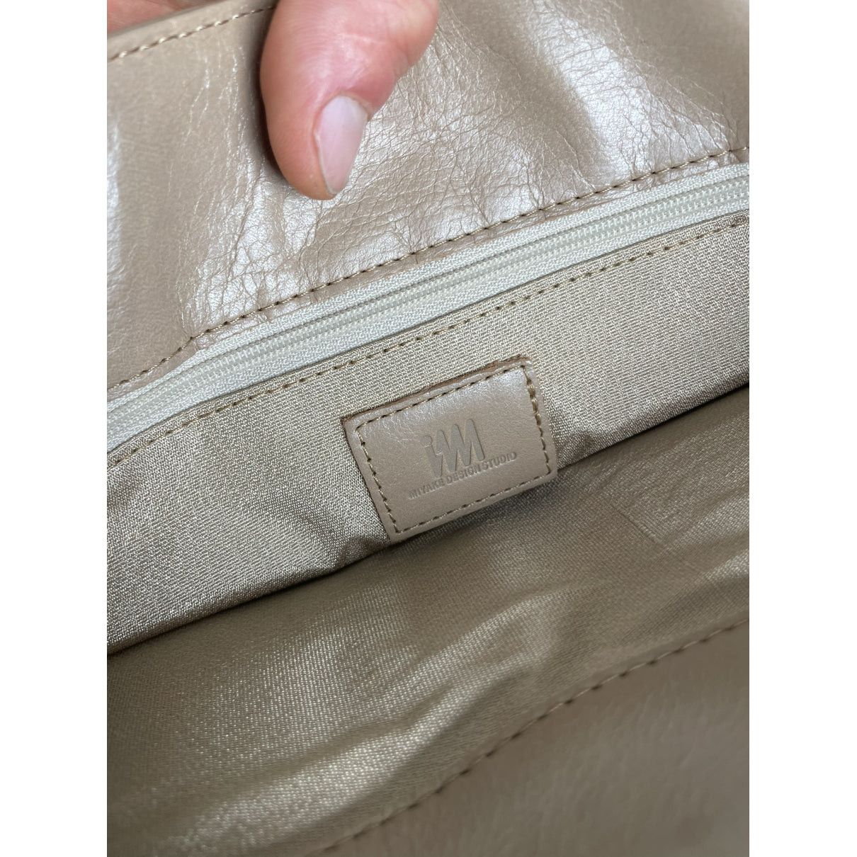 Issey Miyake Beige Leather Handbag Size ONE SIZE - 4 Thumbnail