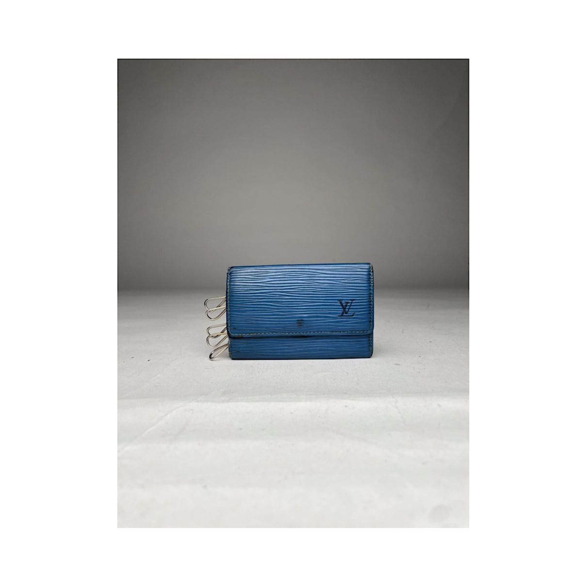 Louis Vuitton Lockme Blue Leather Purse Size ONE SIZE - 4 Thumbnail