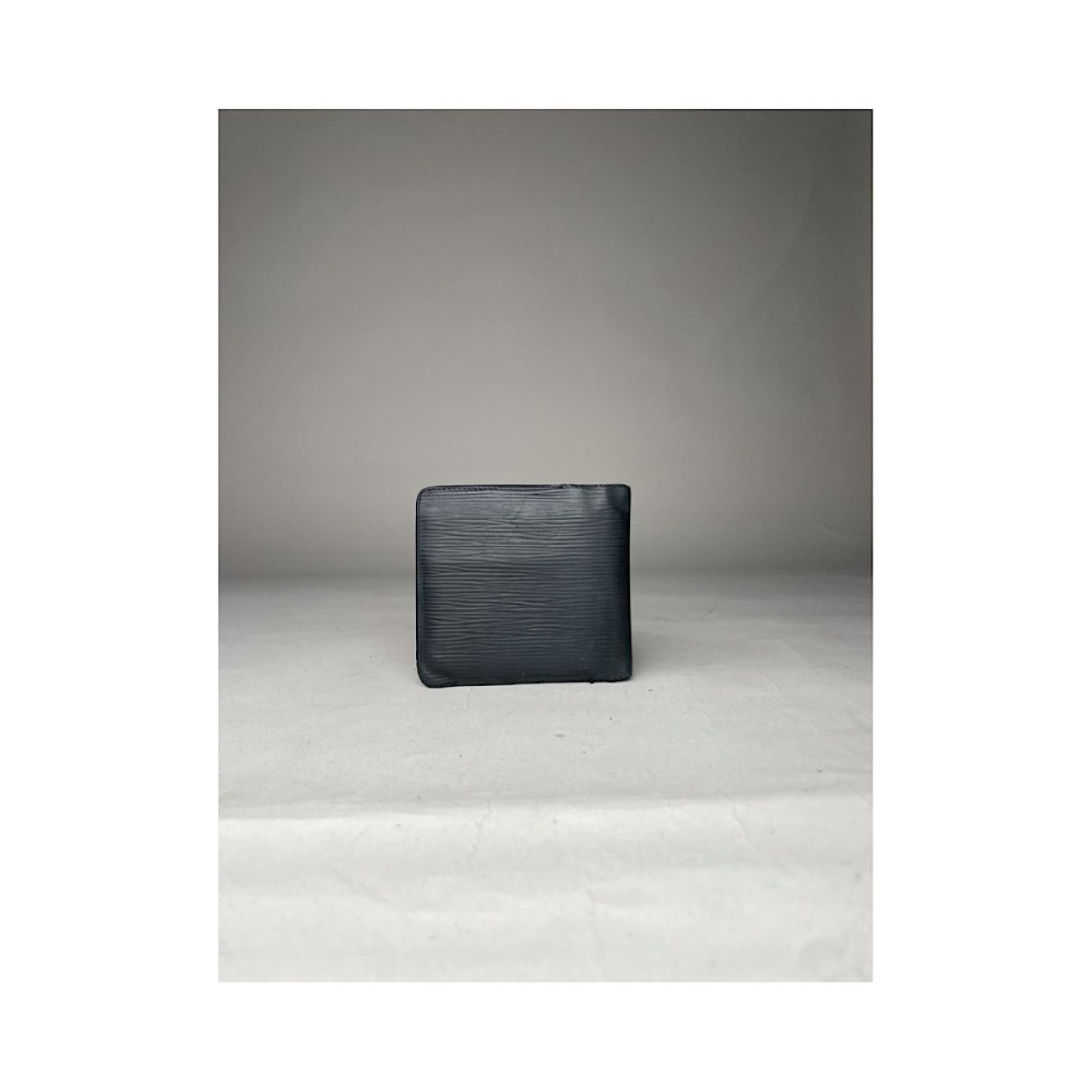 Louis Vuitton Black Leather Purse Size ONE SIZE - 3 Thumbnail