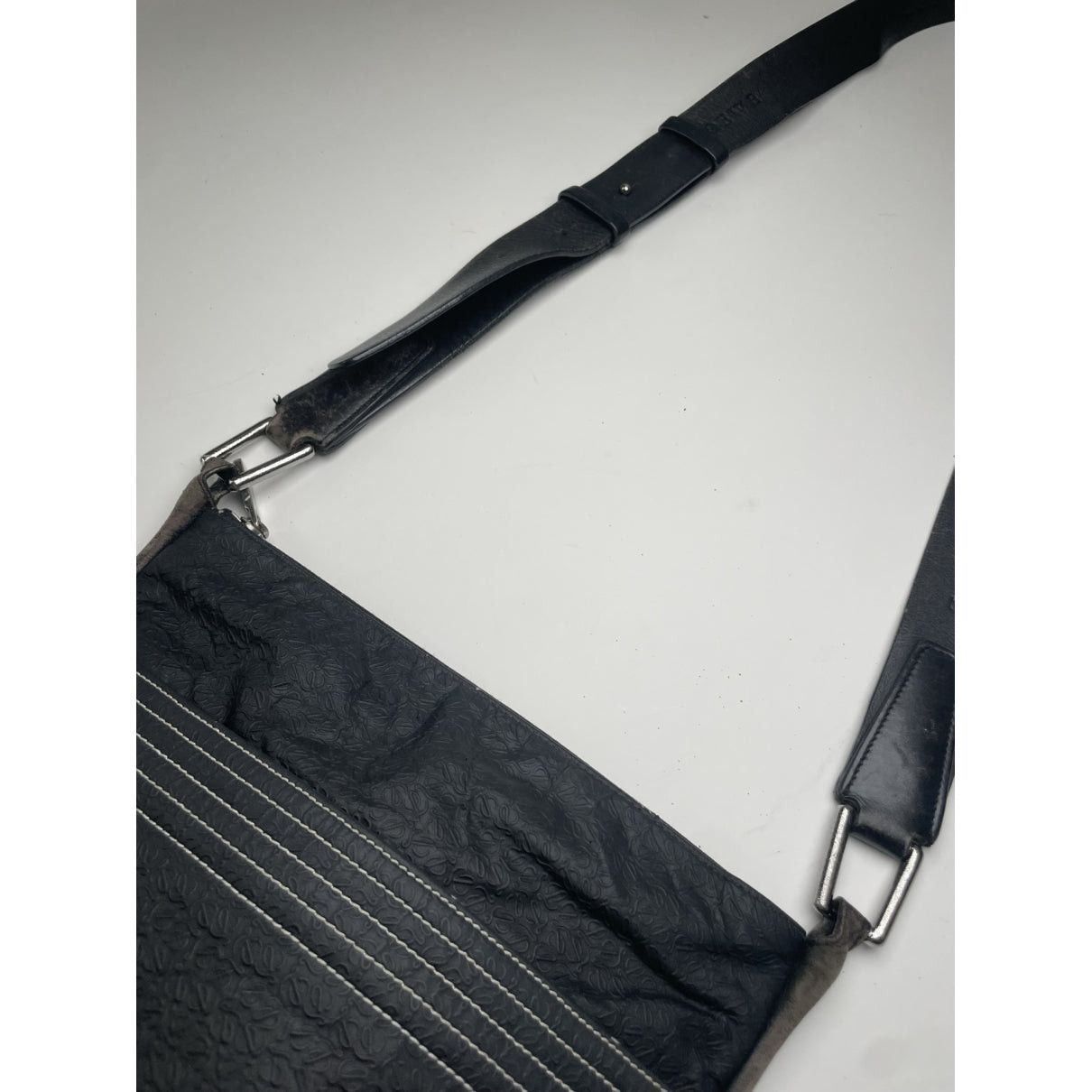 Loewe Cubi Black Leather Handbag Size ONE SIZE - 4 Thumbnail