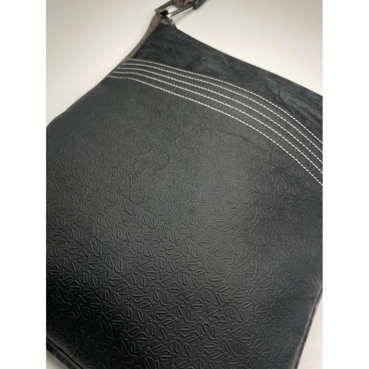 Loewe Cubi Black Leather Handbag Size ONE SIZE - 3 Thumbnail