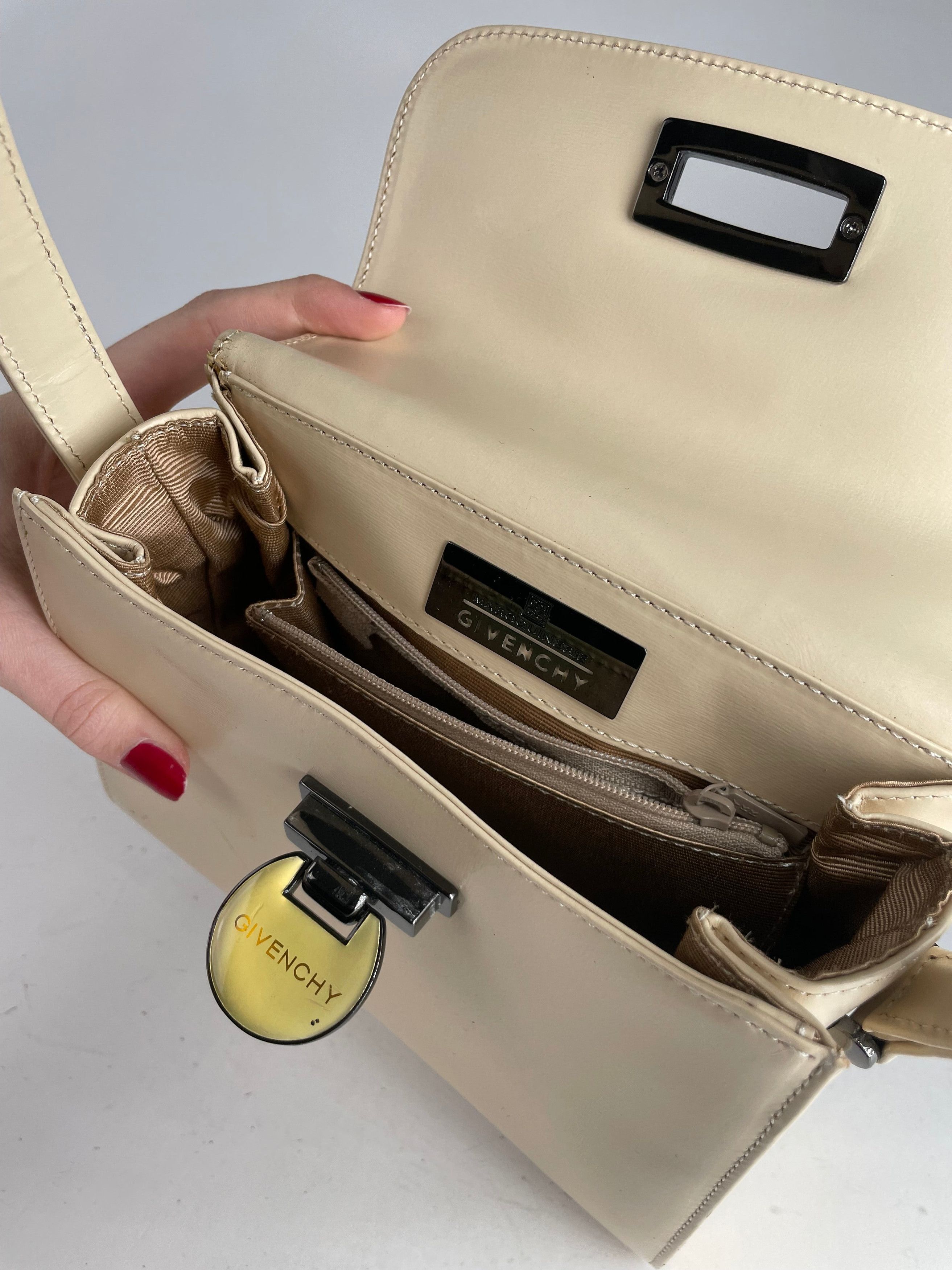 Givenchy Vintage Antigona Leather Bag beige Size ONE SIZE - 14 Thumbnail