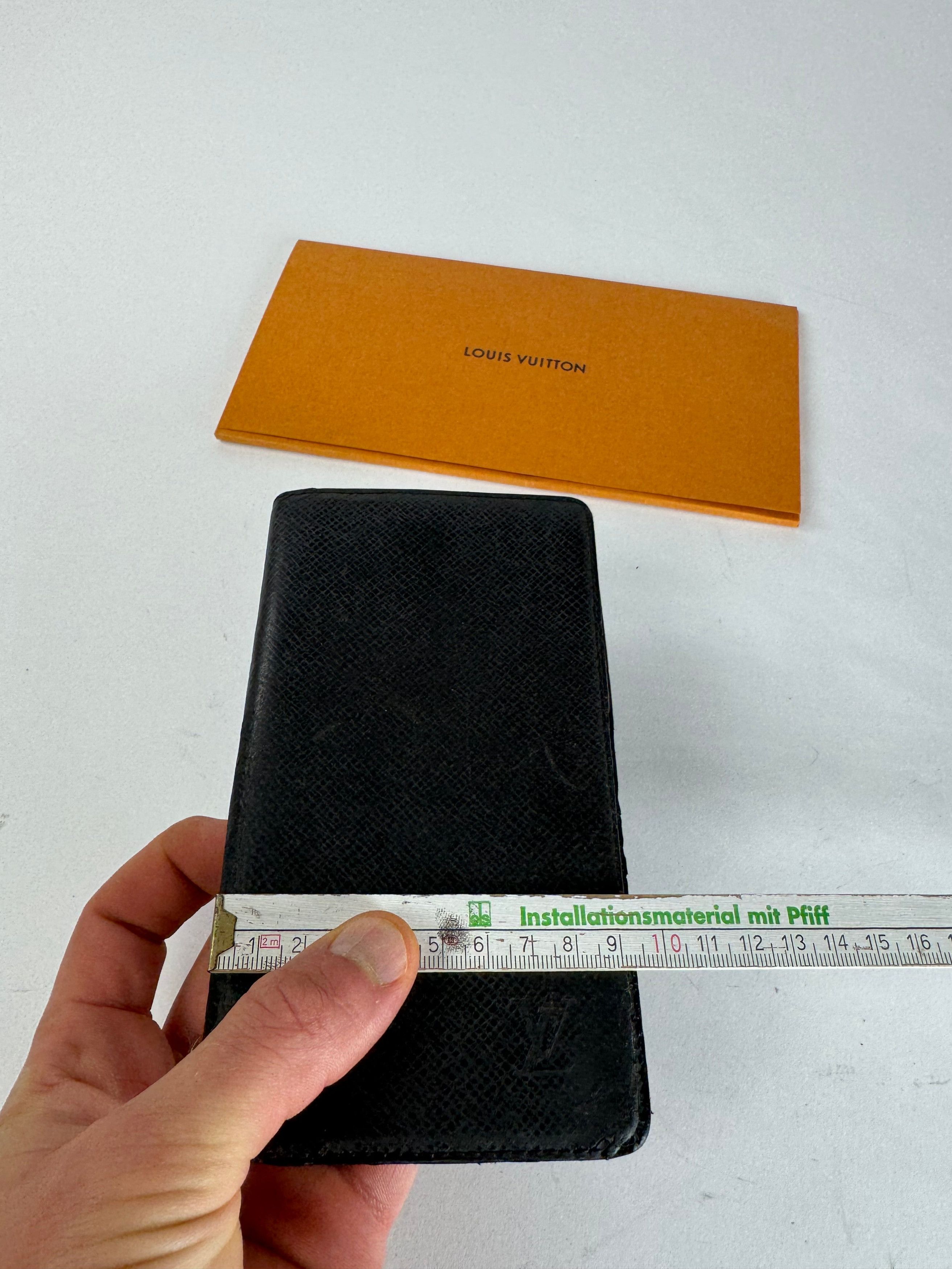 Louis Vuitton Vintage Taiga Leather Card Holder / ID Holder Black Size ONE SIZE - 11 Thumbnail
