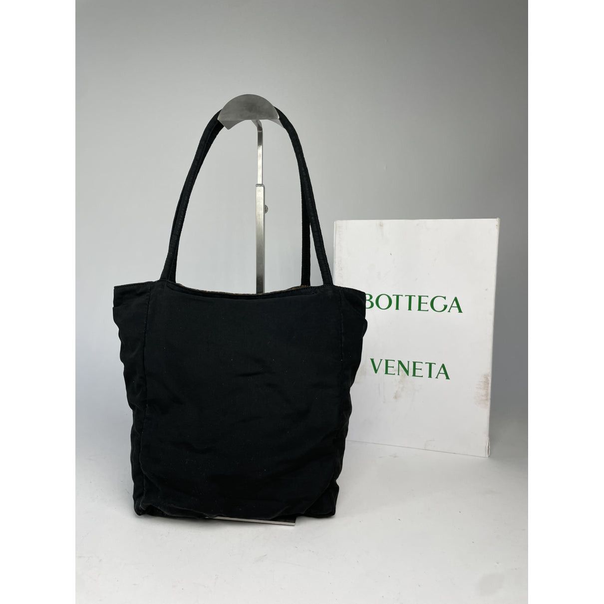 Bottega Veneta Maxi Cabat 30 Black Polyester Handbag Size ONE SIZE - 2 Thumbnail