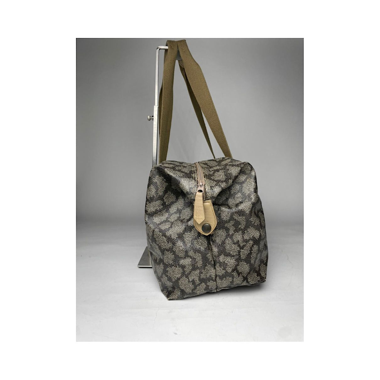 Other Saint Laurent Grey Leather Travel Bag Size ONE SIZE - 2 Thumbnail