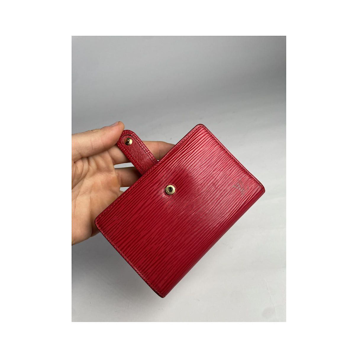 Louis Vuitton Capucines Red Leather Wallet Size ONE SIZE - 4 Thumbnail