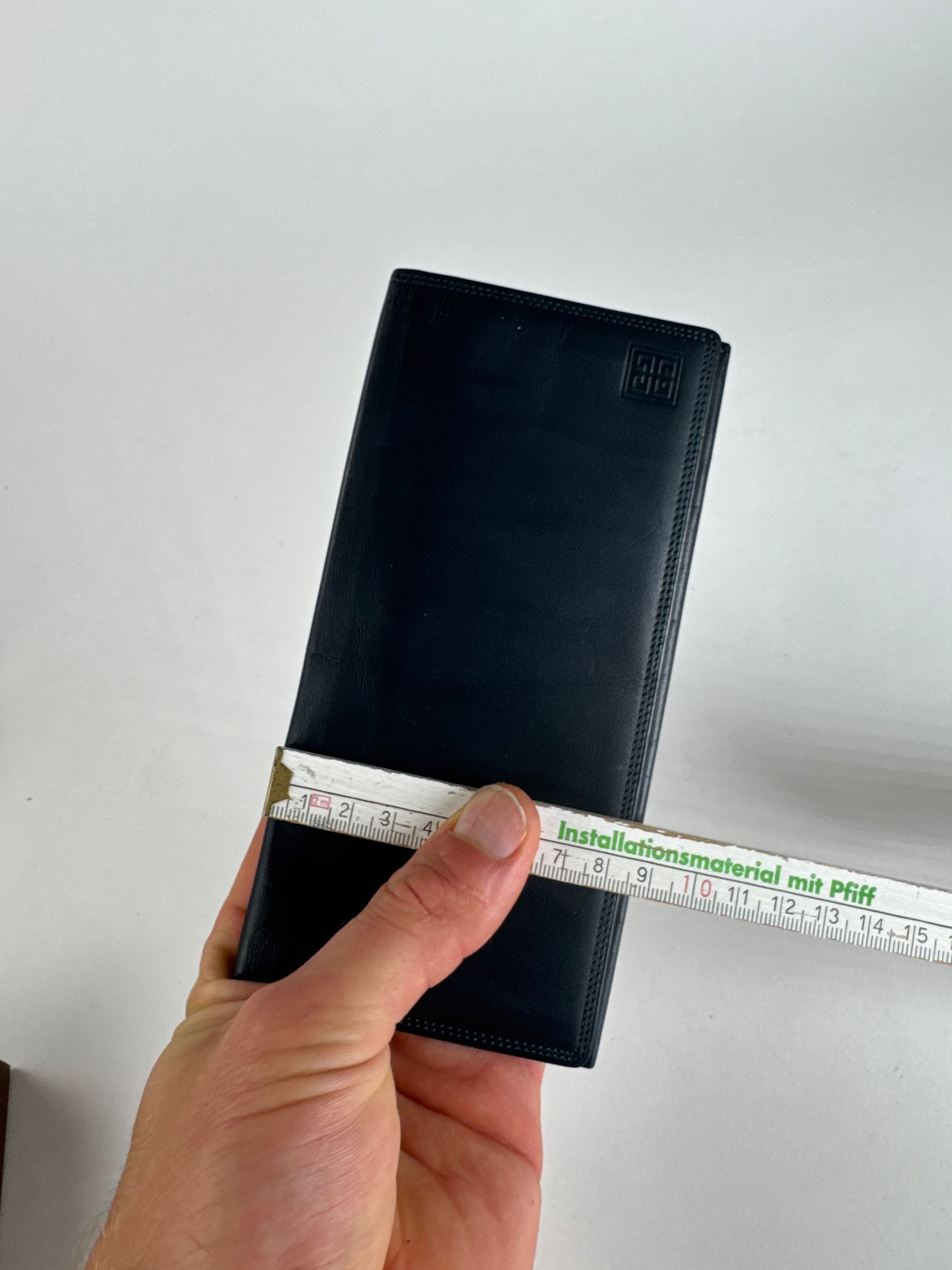 Givenchy Vintage Leather ID Holder Marine Size ONE SIZE - 8 Thumbnail