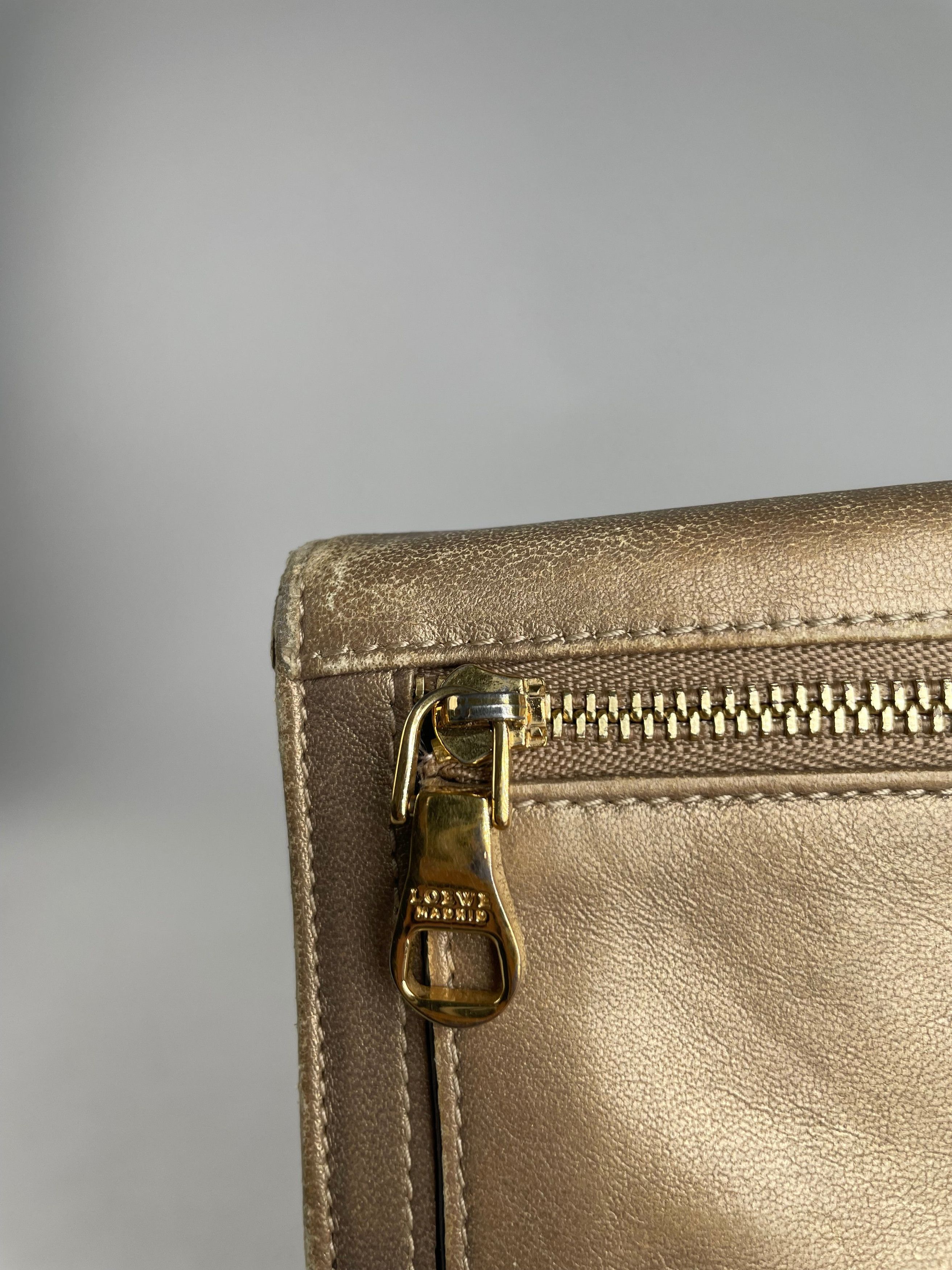 Loewe Vintage Madrid Puzzle Leather Wallet Golden Size ONE SIZE - 11 Thumbnail