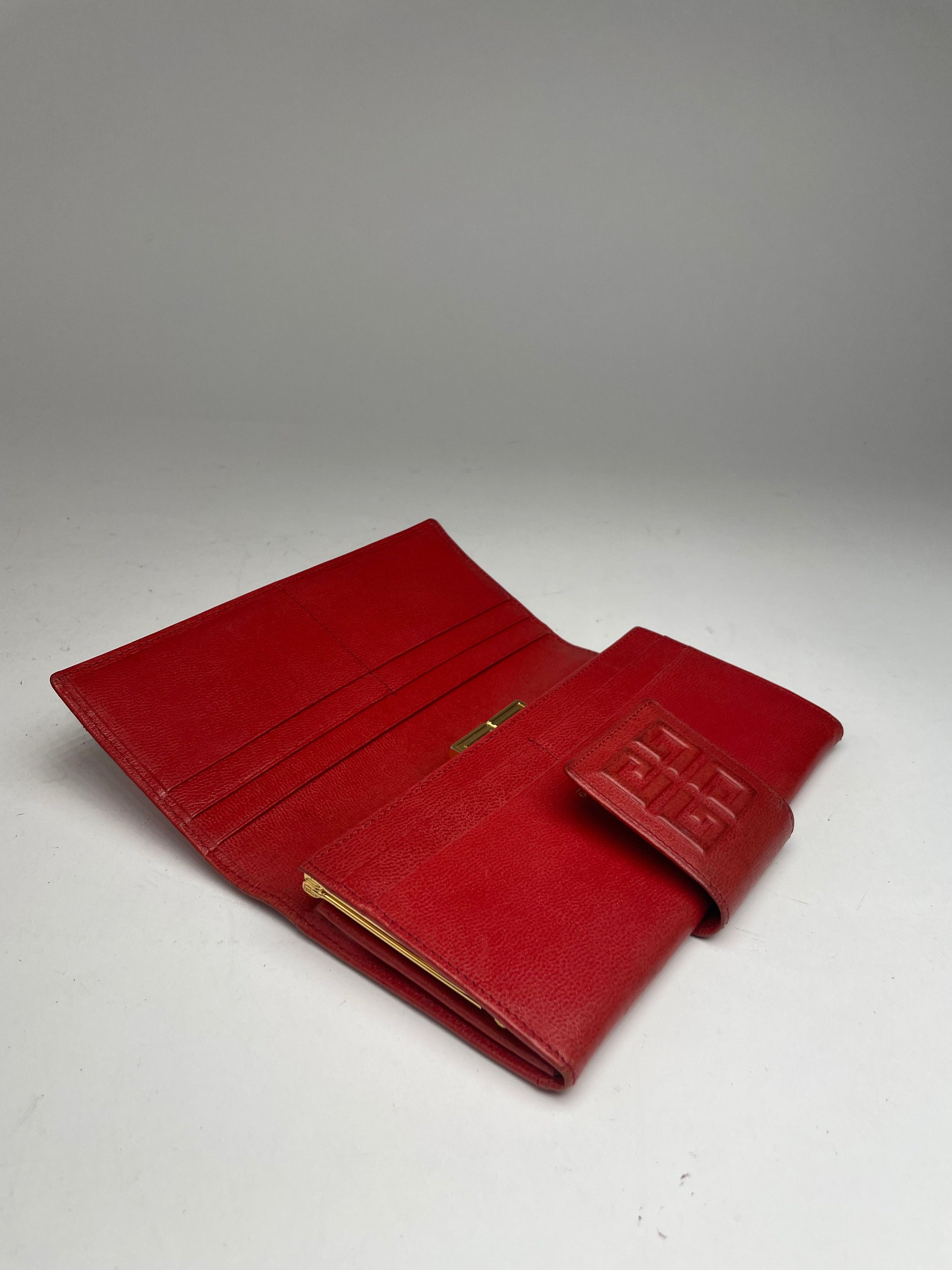 Givenchy Vintage GV3 Leather Wallet Red Size ONE SIZE - 4 Thumbnail