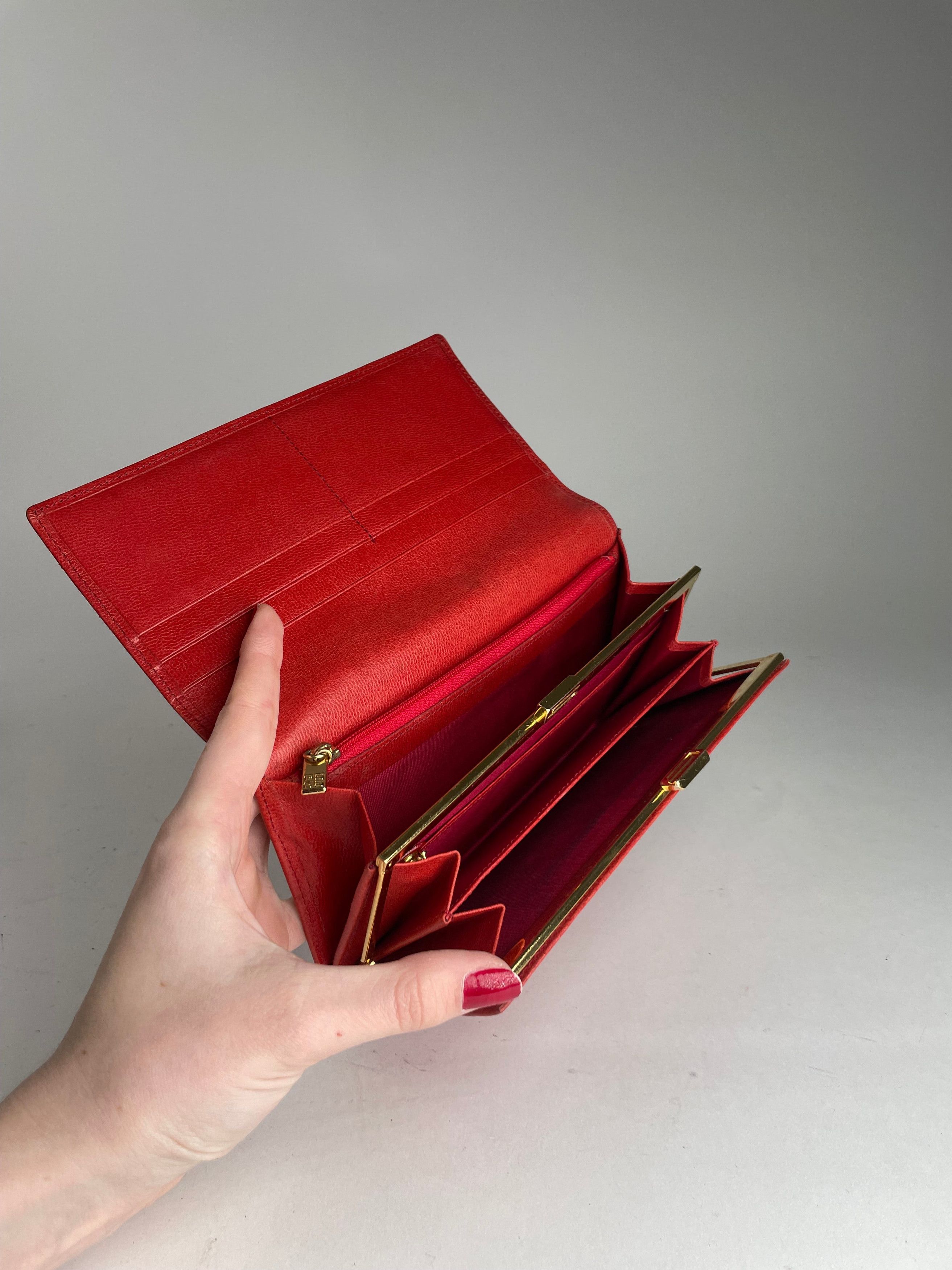 Givenchy Vintage GV3 Leather Wallet Red Size ONE SIZE - 10 Thumbnail