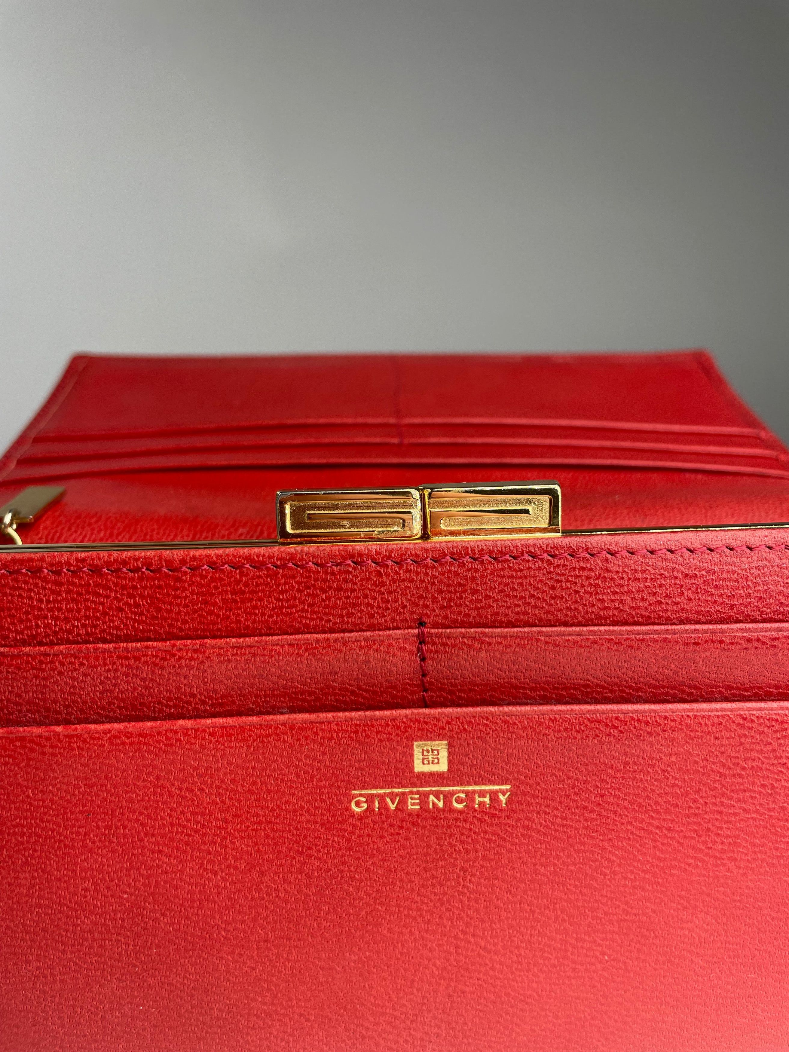 Givenchy Vintage GV3 Leather Wallet Red Size ONE SIZE - 3 Thumbnail