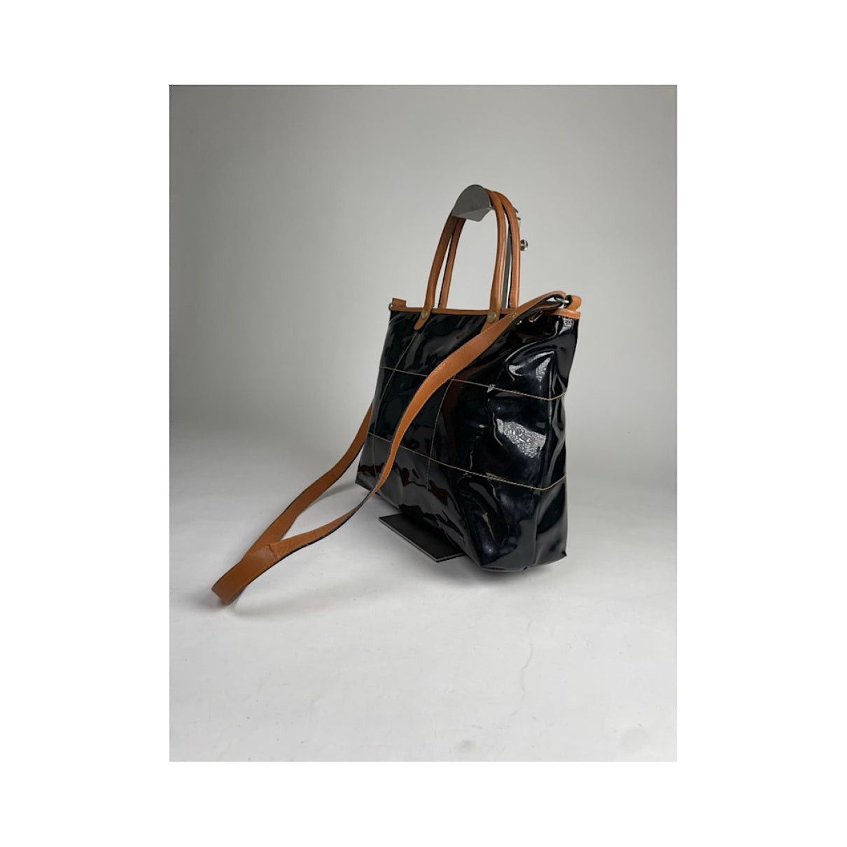 Salvatore Ferragamo Wanda Black Patent Leather Handbag Size ONE SIZE - 3 Thumbnail