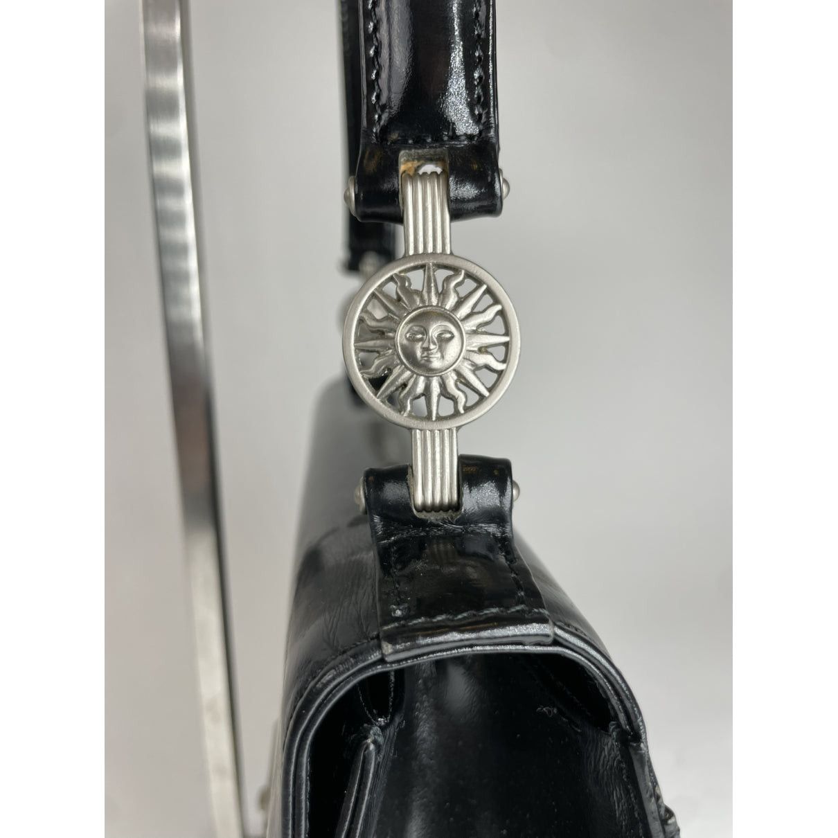 Versace Black Patent Leather Handbag Size ONE SIZE - 5 Thumbnail