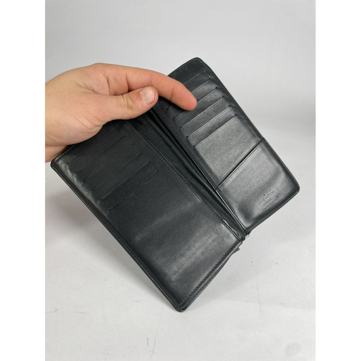 Louis Vuitton Passport cover Black Leather Purse Size ONE SIZE - 4 Thumbnail