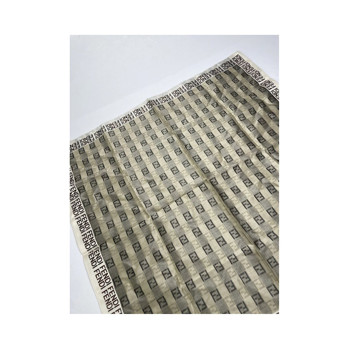 Fendi Green Silk Scarf Size ONE SIZE - 3 Thumbnail