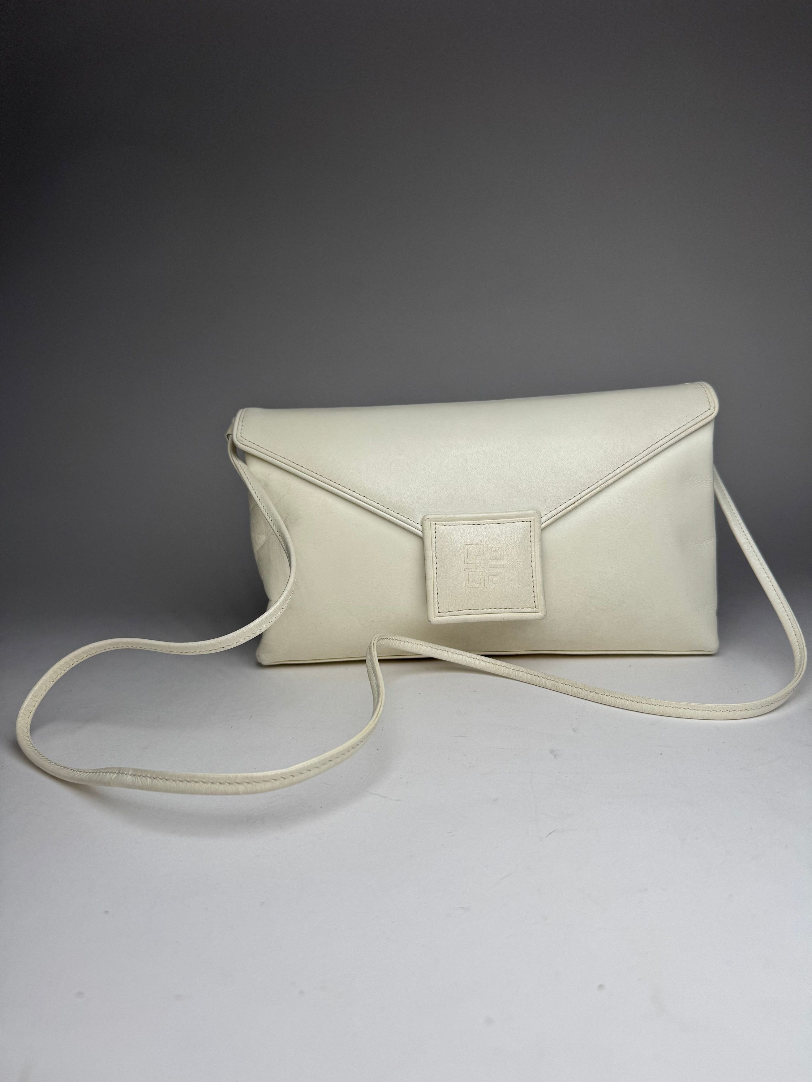 Givenchy Vintage 4G leather Bag White Size ONE SIZE - 7 Thumbnail