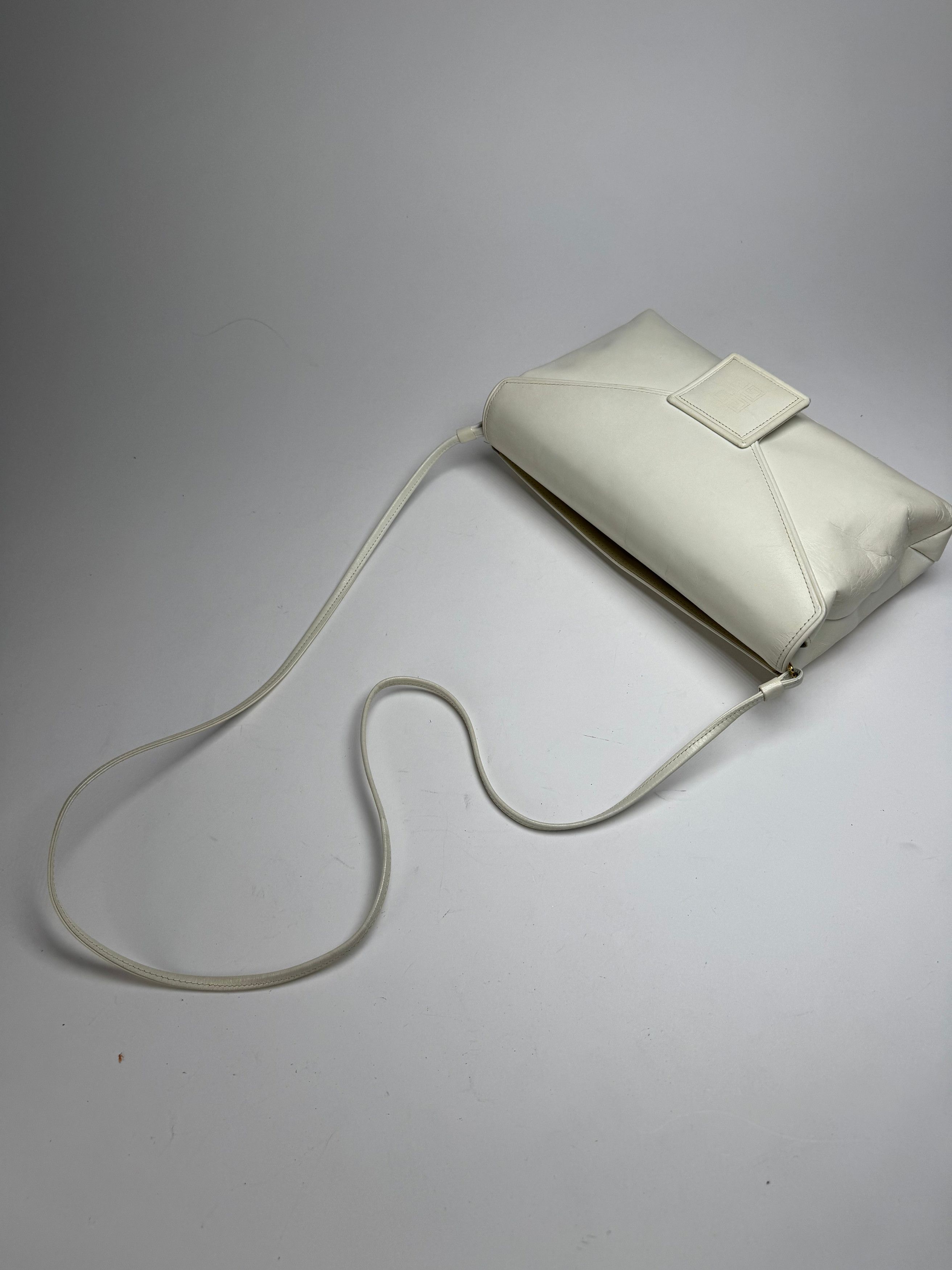 Givenchy Vintage 4G leather Bag White Size ONE SIZE - 11 Thumbnail