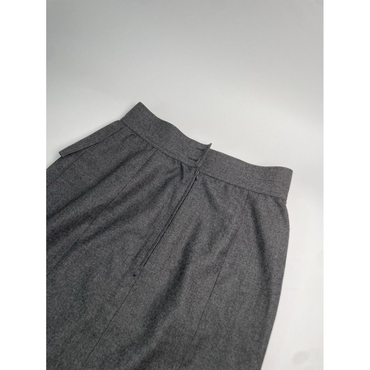 Chanel Grey Wool Skirt Size 24" / US 00 / IT 34 - 5 Thumbnail