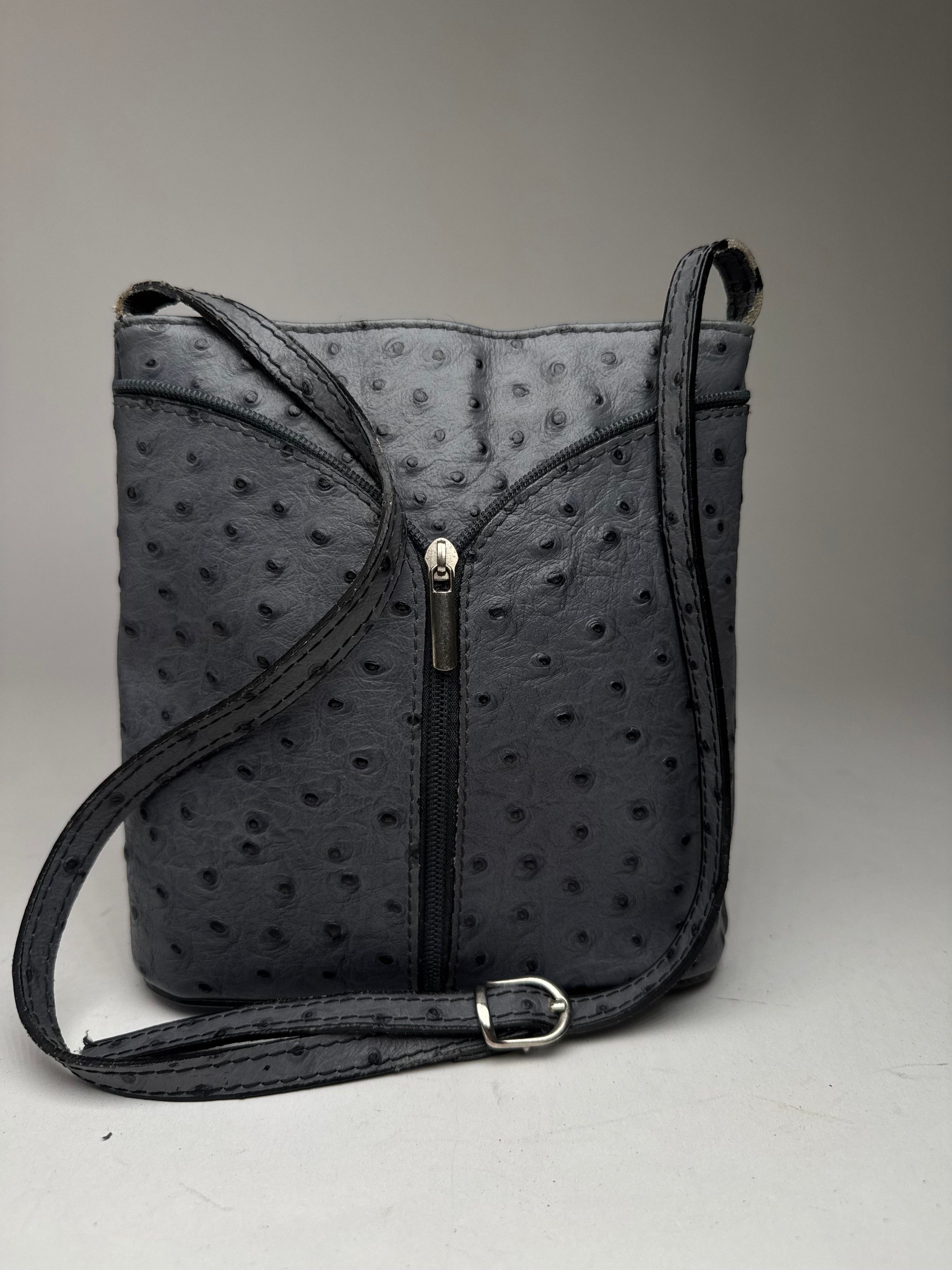 Genuine Leather Vintage Ostrich Leather shoulder Bag Grey Size ONE SIZE - 11 Thumbnail