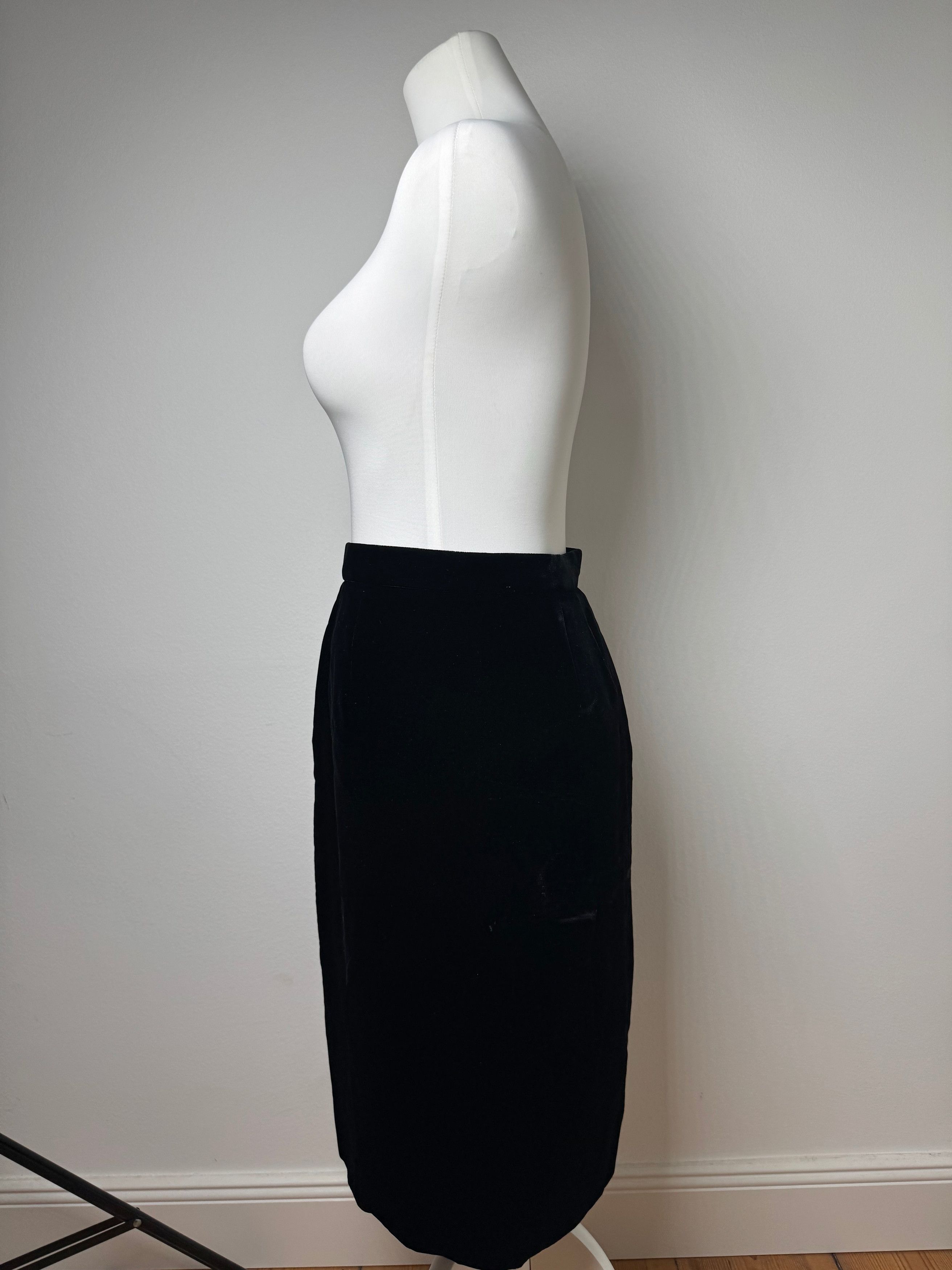 Dior Vintage velour Skirt black M Size 30" / US 8 / IT 44 - 4 Thumbnail