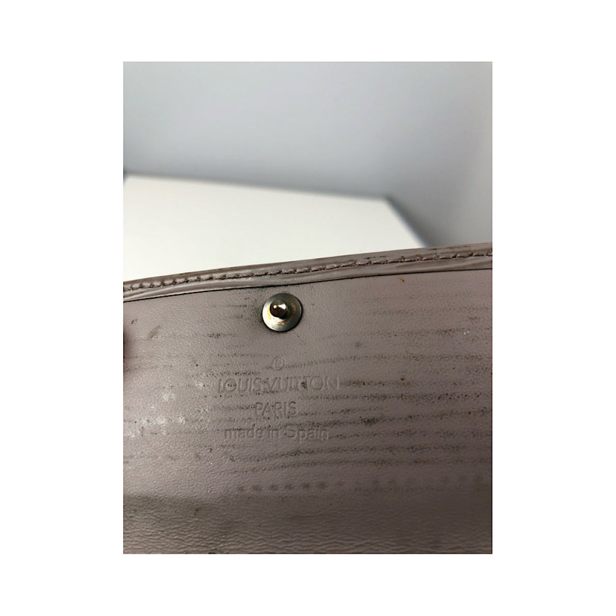 Louis Vuitton Lockme Grey Leather Purse Size ONE SIZE - 4 Thumbnail