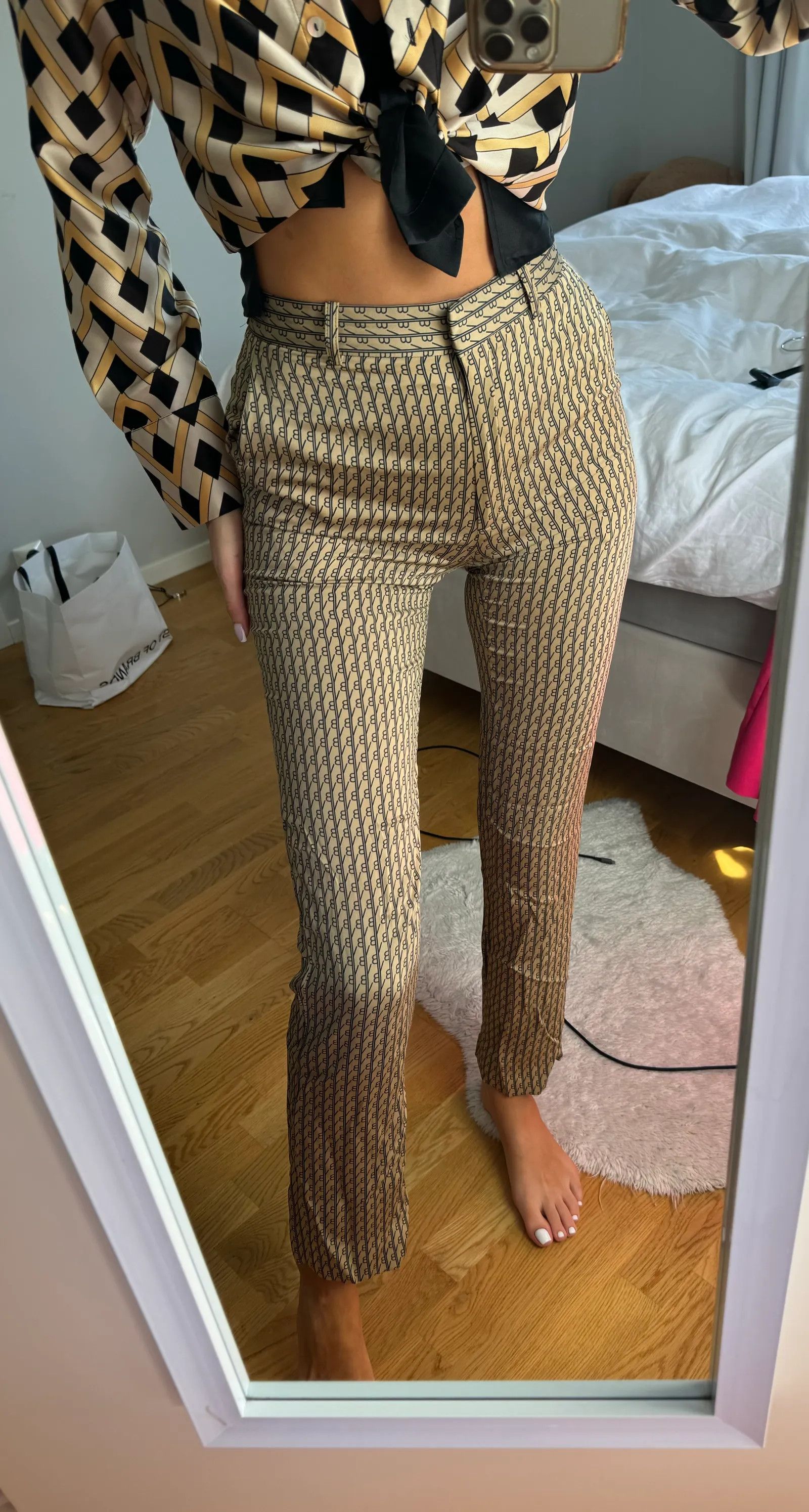 Victoria Beckham Victoria Beckham Pants Size 26" / US 2 / IT 38 - 4 Thumbnail