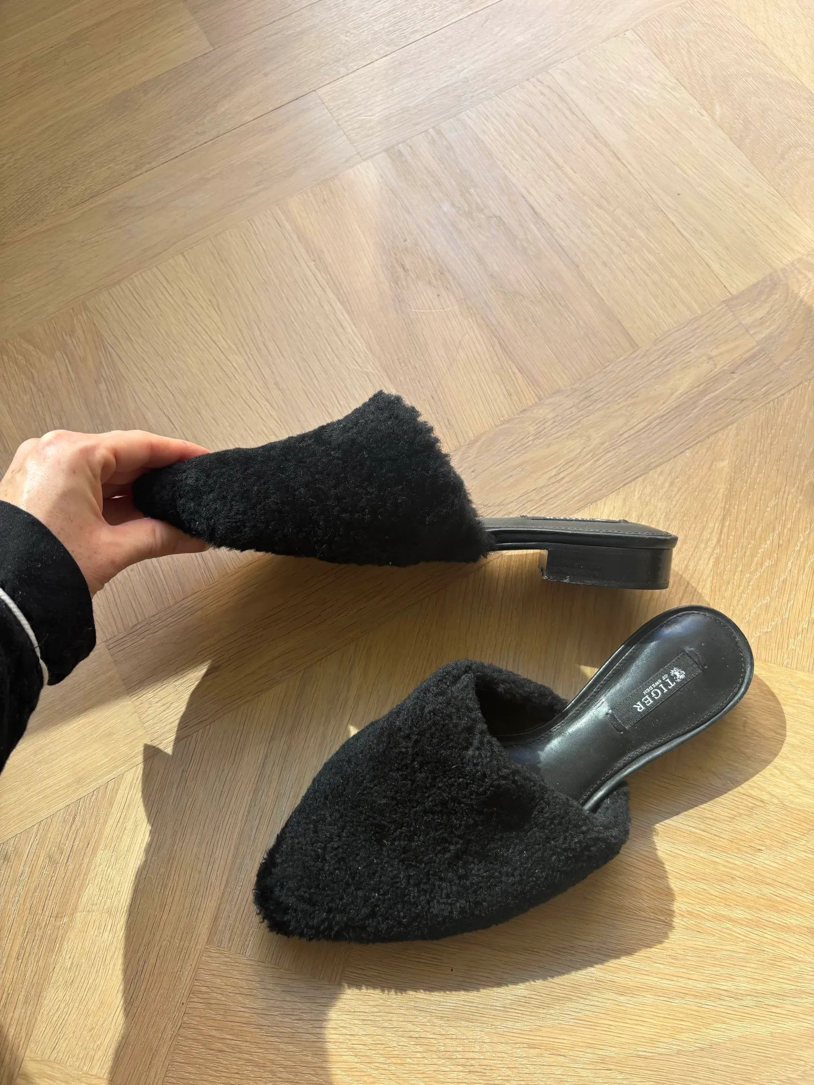 Tiger of Sweden Tiger of Sweden Shoes Size US 7 / IT 37 - 2 Thumbnail