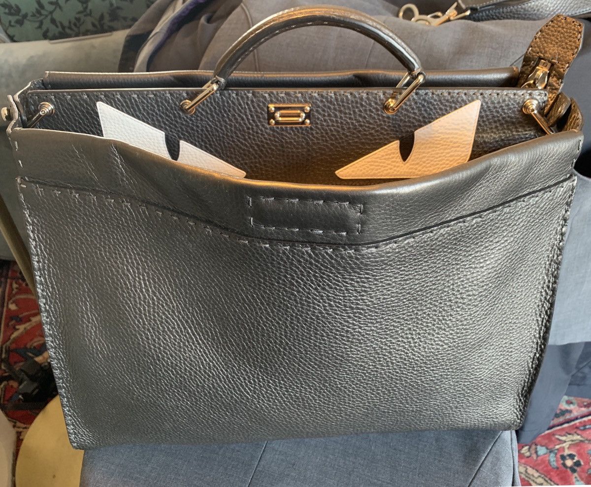 FENDI Peekaboo Handbag Black