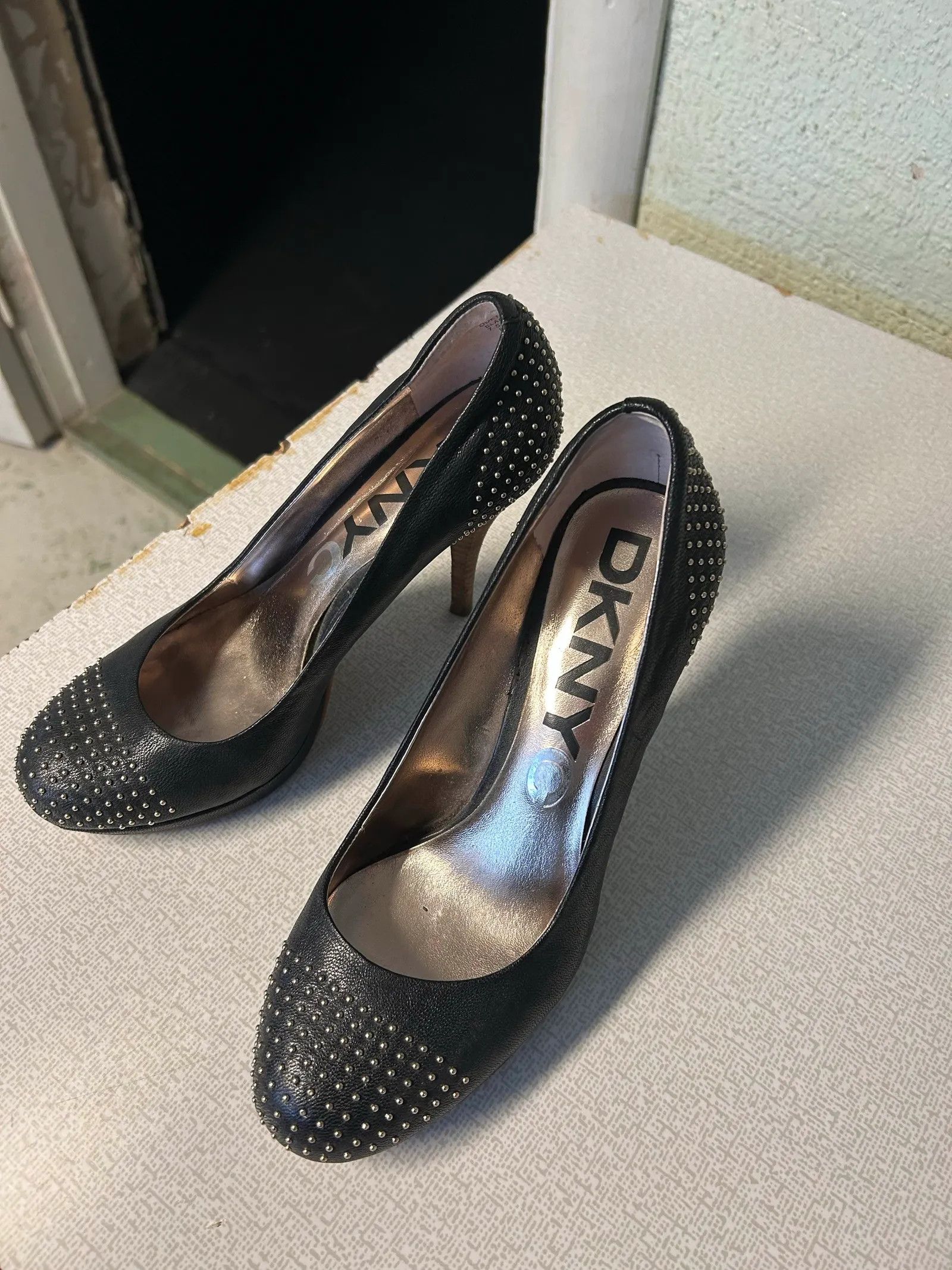 DKNY DKNY Heels Size US 8 / IT 38 - 2 Thumbnail