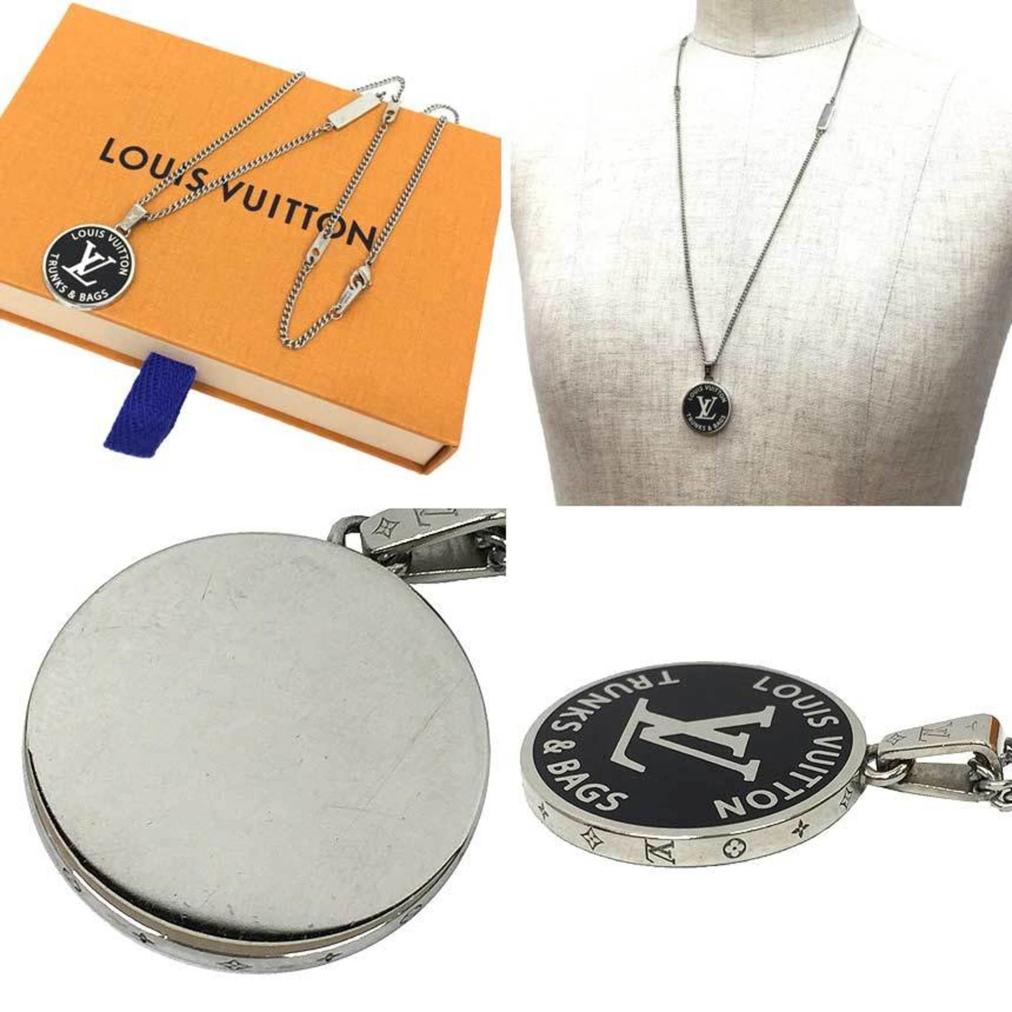 Louis Vuitton Louis Vuitton Collier LV Award Necklace M00911, Silver and Black Medallion Necklace, Unisex Size ONE SIZE - 2 Thumbnail