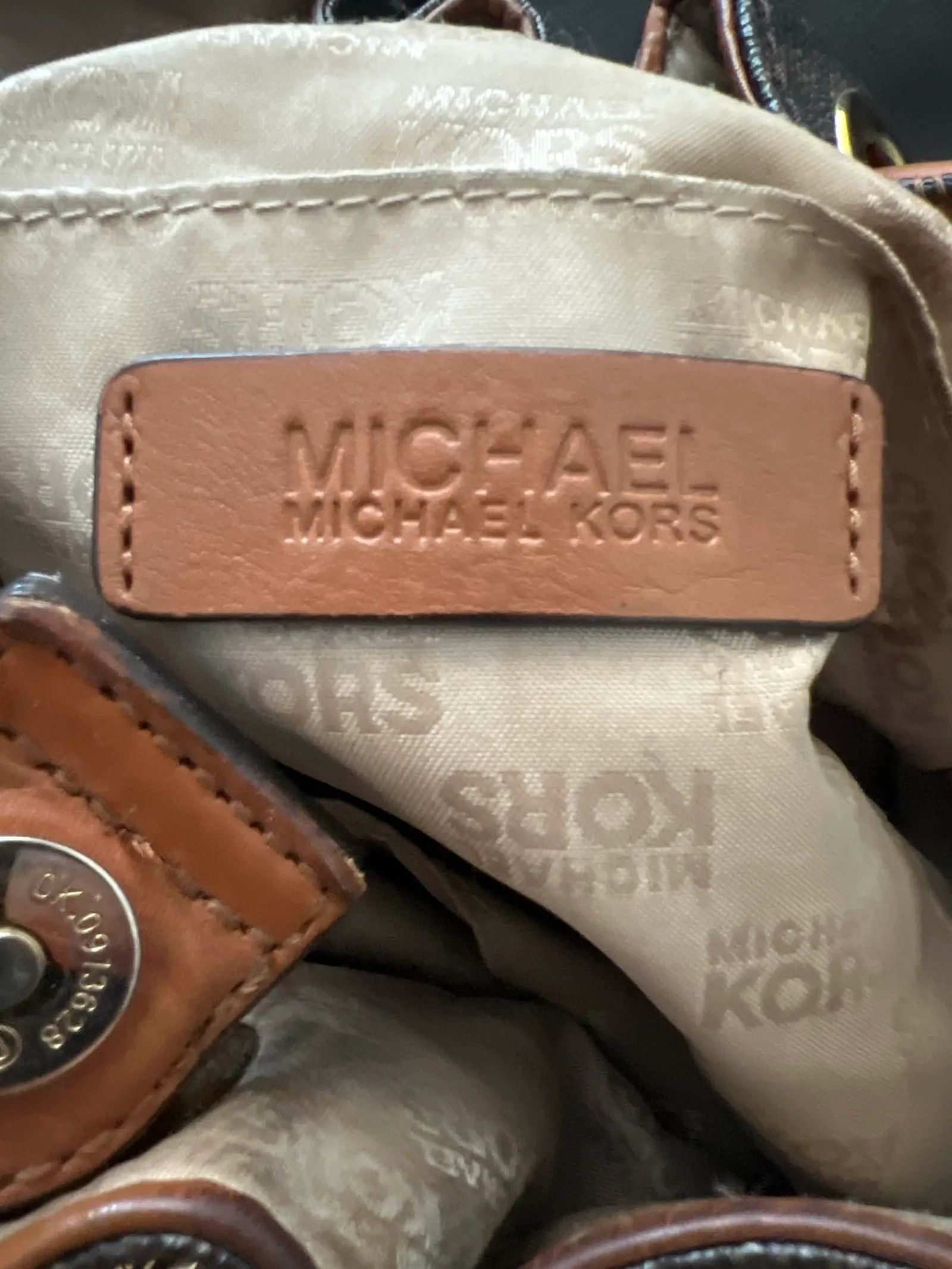 Michael Kors Michael Kors Bucket Bag Size ONE SIZE - 2 Thumbnail
