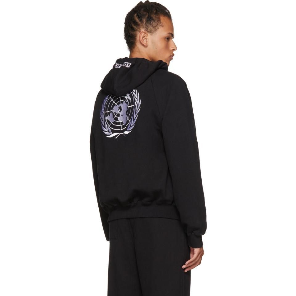 トップス vetements freehugs hoodie VETEMENTS White 'Free Hugs' Hoodie Vetements