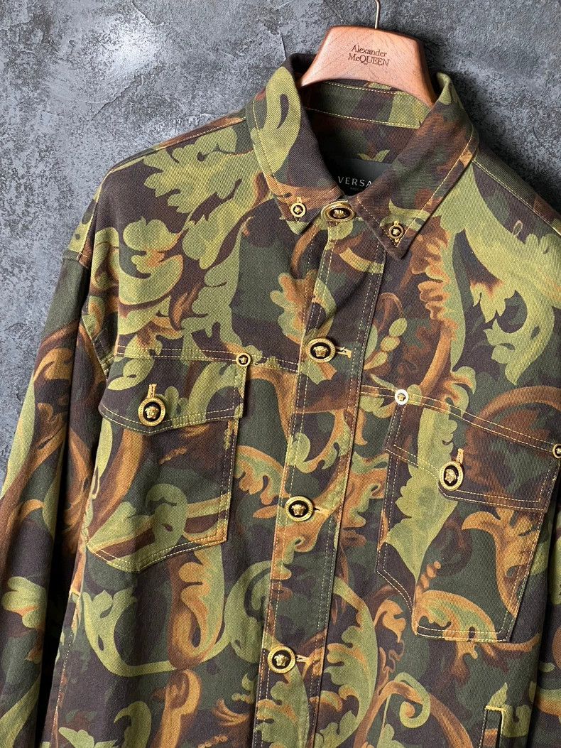 Versace VERSACE Medusa Button Camo Denim Jacket - dmc Size US L / EU 52-54 / 3 - 4 Thumbnail