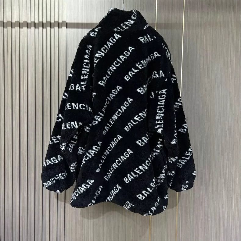 Balenciaga Balenciaga Logo Print Fur Coat - dmc Size US M / EU 48-50 / 2 - 2 Thumbnail