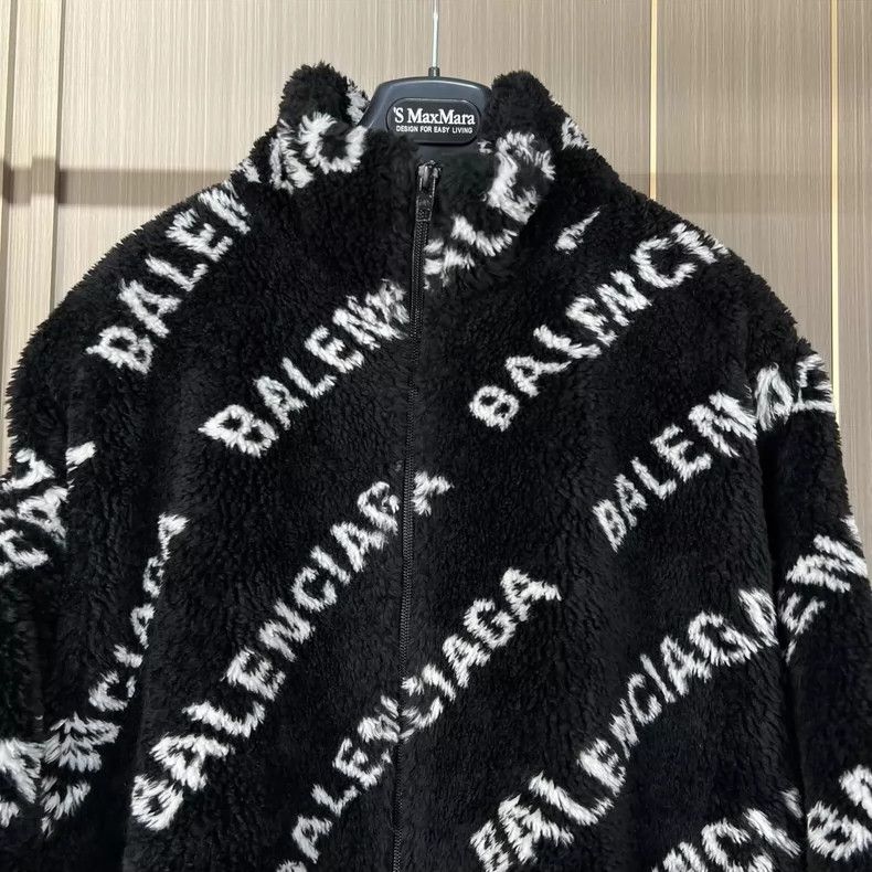 Balenciaga Balenciaga Logo Print Fur Coat - dmc Size US M / EU 48-50 / 2 - 3 Thumbnail