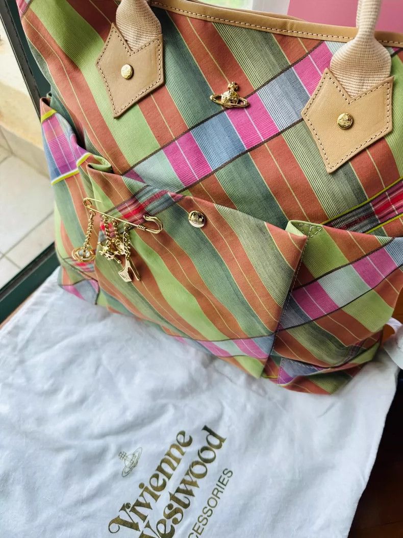 Vivienne Westwood Vivienne Westwood Plaid Tote Bag with Brooch - dmc Size ONE SIZE - 8 Thumbnail