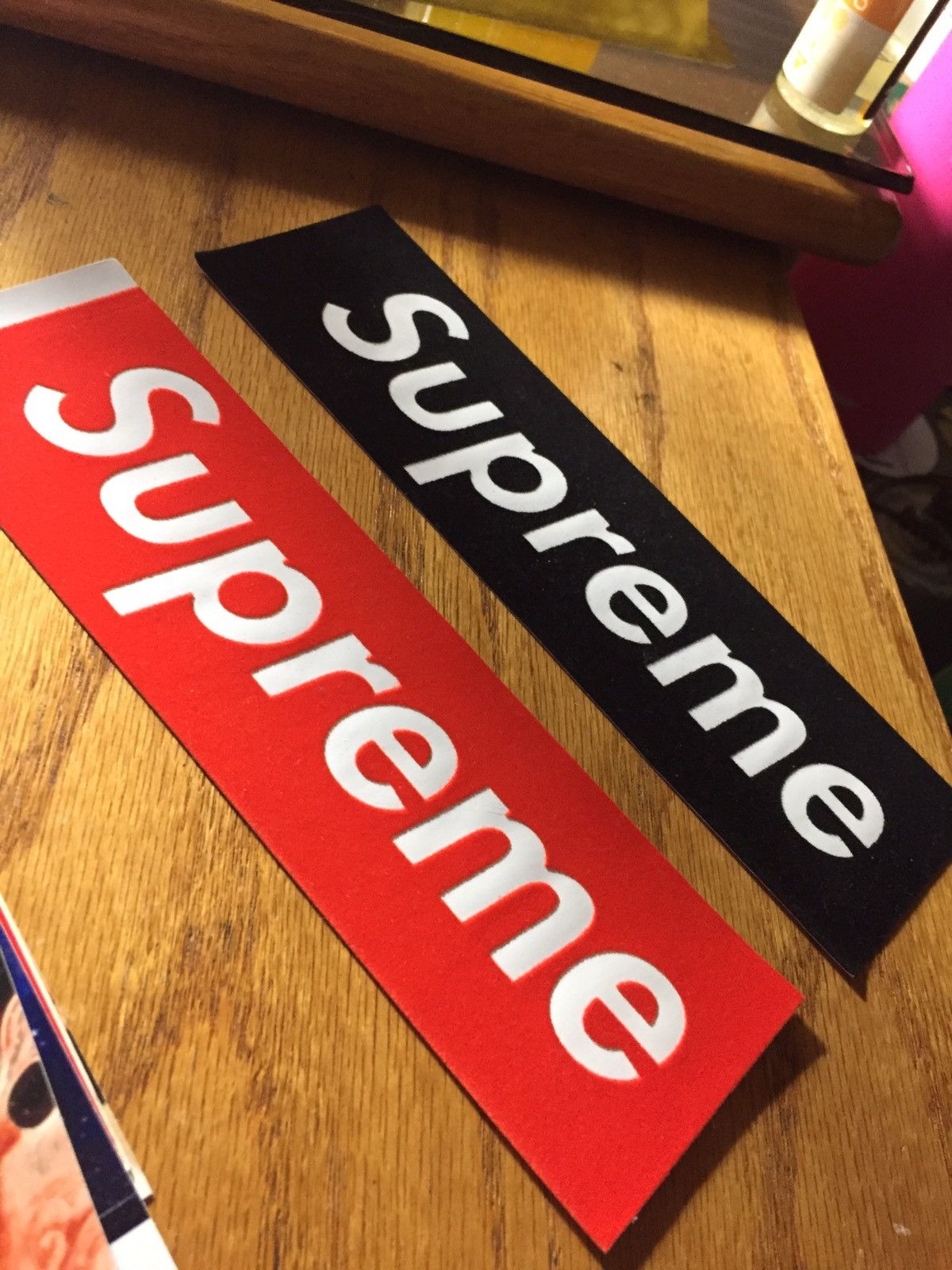 Supreme felt sticker cheap
