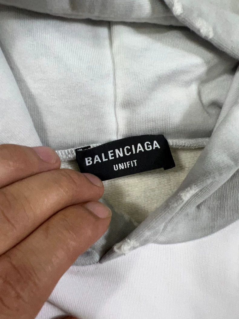 Balenciaga Balenciaga Distressed White Hoodie - dmc Size US M / EU 48-50 / 2 - 4 Thumbnail