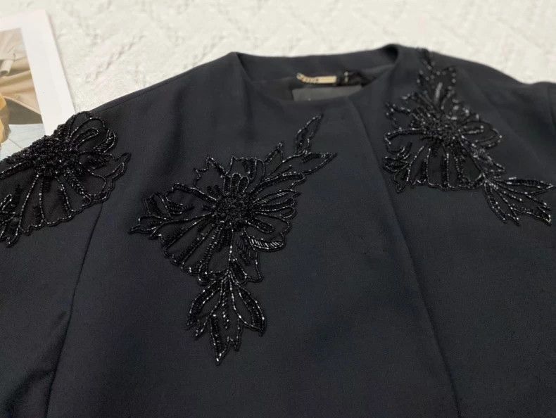Versace Versace Embroidered Wool Short Jacket - dmc Size US M / EU 48-50 / 2 - 5 Thumbnail