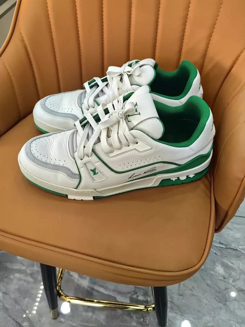 Louis Vuitton Louis Vuitton Classic Men's Sneakers - dmc Size US 10.5 / EU 43-44 - 2 Thumbnail