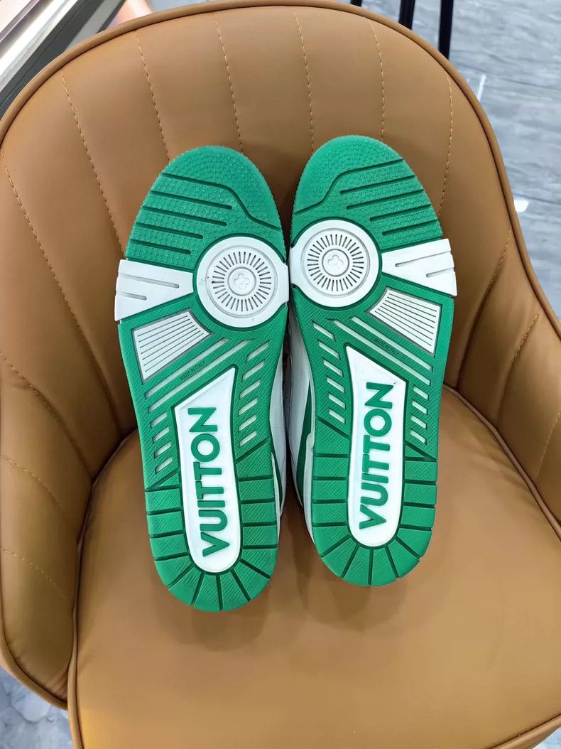 Louis Vuitton Louis Vuitton Classic Men's Sneakers - dmc Size US 10.5 / EU 43-44 - 4 Thumbnail