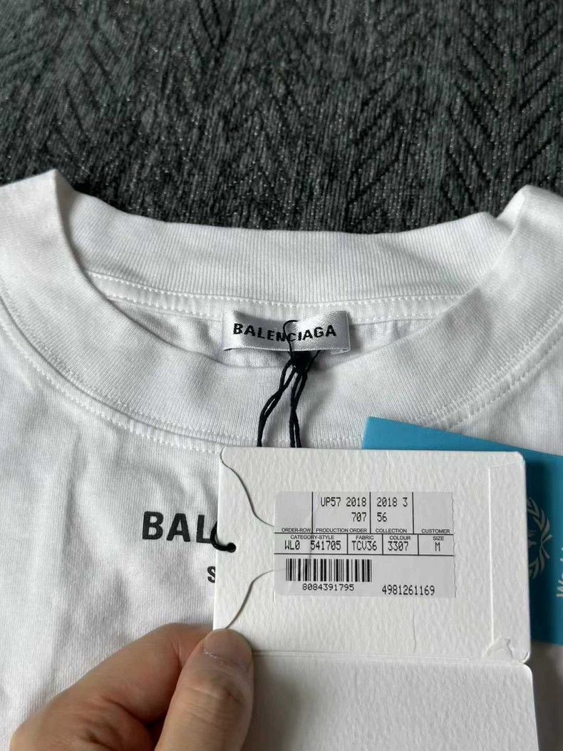 Balenciaga Balenciaga World Food Programme Short Sleeve Tee - dmc Size US M / EU 48-50 / 2 - 3 Thumbnail