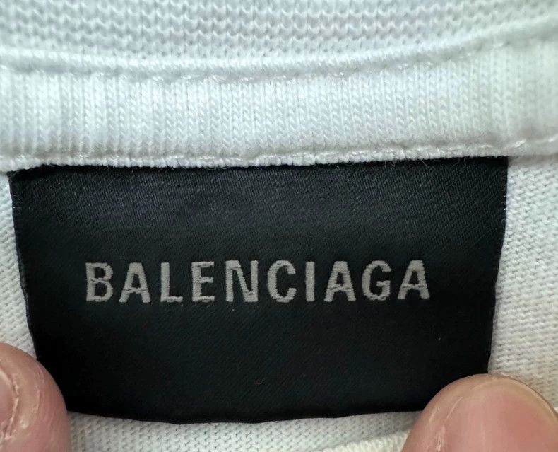 Balenciaga Balenciaga White Graffiti Oversize T-Shirt - dmc Size US S / EU 44-46 / 1 - 3 Thumbnail