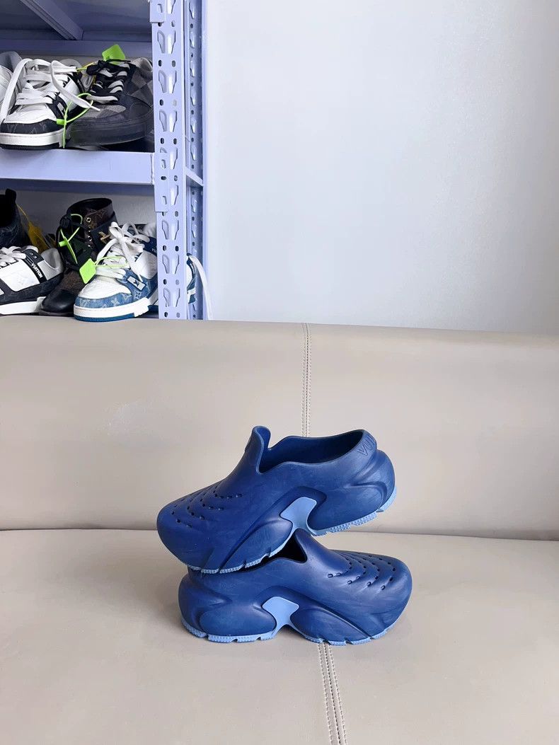 Louis Vuitton Louis Vuitton LV Shark Blue Slippers - dmc Size US 9.5 / EU 42-43 - 3 Thumbnail