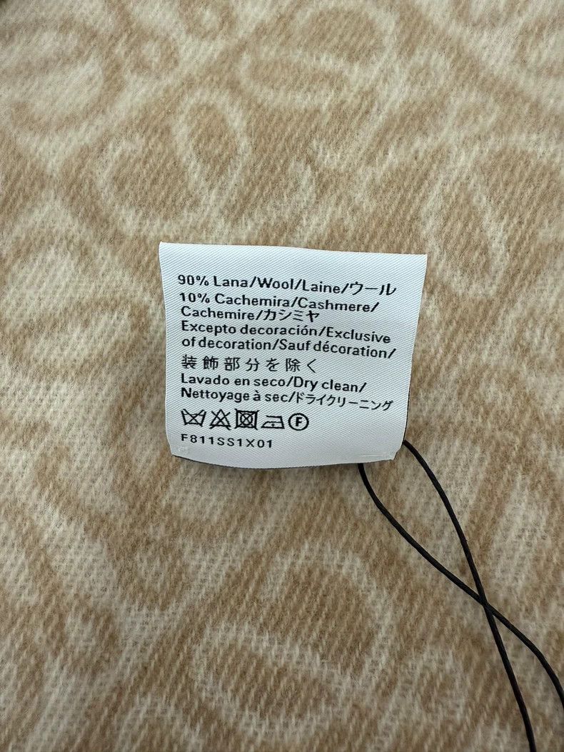 Loewe Loewe Anagram Embossed Beige Scarf - dmc Size ONE SIZE - 5 Thumbnail